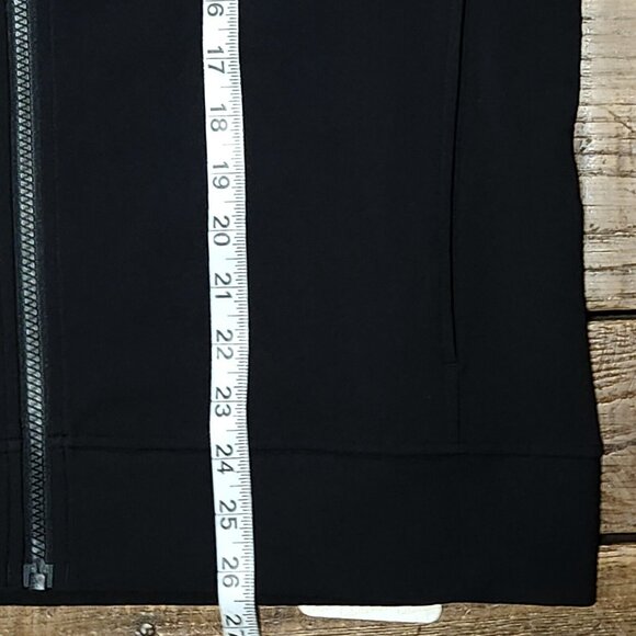 NWT Lululemon Men's Sojourn Windbreaker Jacket Black Medium Water-Repellent - Picture 10 of 12